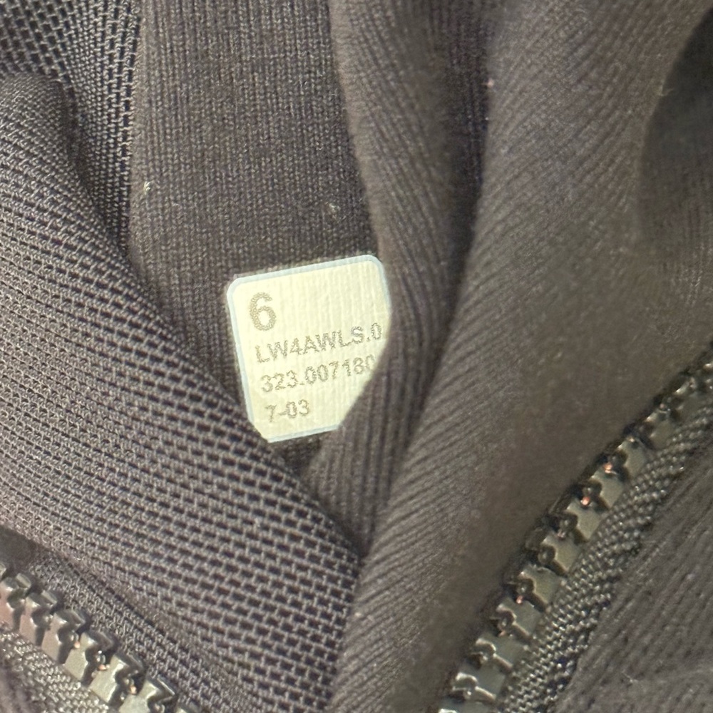 Black define jacket - image 4